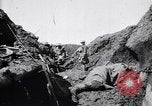 Image brancardiers ont certaines difficultés France, 1917, de la seconde 43 séquences d'archives historiques vidéo 65675027241