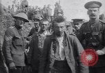 Standbild deutschen Kriegsgefangenen an der Vorderseite Frankreich, 1917, aus Sekunde 20 historischem Filmmaterial Videoclip 65675027243