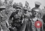 Standbild deutschen Kriegsgefangenen an der Vorderseite Frankreich, 1917, aus Sekunde 23 historischem Filmmaterial Videoclip 65675027243