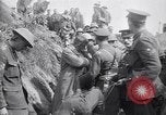 Standbild deutschen Kriegsgefangenen an der Vorderseite Frankreich, 1917, aus Sekunde 24 historischem Filmmaterial Videoclip 65675027243
