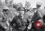 Standbild deutschen Kriegsgefangenen an der Vorderseite Frankreich, 1917, aus Sekunde 25 historischem Filmmaterial Videoclip 65675027243