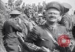 Standbild deutschen Kriegsgefangenen an der Vorderseite Frankreich, 1917, aus Sekunde 26 historischem Filmmaterial Videoclip 65675027243