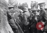 Standbild deutschen Kriegsgefangenen an der Vorderseite Frankreich, 1917, aus Sekunde 35 historischem Filmmaterial Videoclip 65675027243