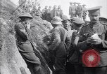 Standbild deutschen Kriegsgefangenen an der Vorderseite Frankreich, 1917, aus Sekunde 41 historischem Filmmaterial Videoclip 65675027243