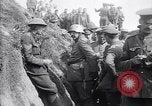 Standbild deutschen Kriegsgefangenen an der Vorderseite Frankreich, 1917, aus Sekunde 42 historischem Filmmaterial Videoclip 65675027243