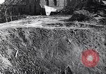 Standbild riesigen Krater Frankreich, 1917, aus Sekunde 9 historischem Filmmaterial Videoclip 65675027249