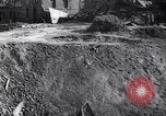 Standbild riesigen Krater Frankreich, 1917, aus Sekunde 10 historischem Filmmaterial Videoclip 65675027249