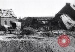 Standbild riesigen Krater Frankreich, 1917, aus Sekunde 18 historischem Filmmaterial Videoclip 65675027249