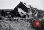 Standbild riesigen Krater Frankreich, 1917, aus Sekunde 22 historischem Filmmaterial Videoclip 65675027249