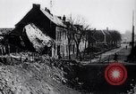 Standbild riesigen Krater Frankreich, 1917, aus Sekunde 24 historischem Filmmaterial Videoclip 65675027249
