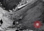 Standbild riesigen Krater Frankreich, 1917, aus Sekunde 45 historischem Filmmaterial Videoclip 65675027249
