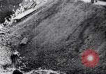 Standbild riesigen Krater Frankreich, 1917, aus Sekunde 48 historischem Filmmaterial Videoclip 65675027249