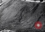 Standbild riesigen Krater Frankreich, 1917, aus Sekunde 51 historischem Filmmaterial Videoclip 65675027249