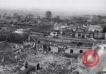 Standbild riesigen Krater Frankreich, 1917, aus Sekunde 54 historischem Filmmaterial Videoclip 65675027249