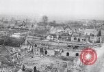 Standbild riesigen Krater Frankreich, 1917, aus Sekunde 56 historischem Filmmaterial Videoclip 65675027249