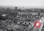 Standbild riesigen Krater Frankreich, 1917, aus Sekunde 57 historischem Filmmaterial Videoclip 65675027249