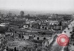 Standbild riesigen Krater Frankreich, 1917, aus Sekunde 58 historischem Filmmaterial Videoclip 65675027249