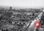 Standbild riesigen Krater Frankreich, 1917, aus Sekunde 59 historischem Filmmaterial Videoclip 65675027249