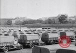 Standbild französischen Depot der Reserve motor Transporte Frankreich, 1917, aus Sekunde 17 historischem Filmmaterial Videoclip 65675027292
