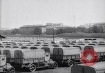 Standbild französischen Depot der Reserve motor Transporte Frankreich, 1917, aus Sekunde 19 historischem Filmmaterial Videoclip 65675027292