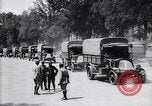 Standbild französischen Depot der Reserve motor Transporte Frankreich, 1917, aus Sekunde 24 historischem Filmmaterial Videoclip 65675027292