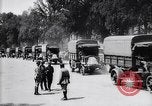 Standbild französischen Depot der Reserve motor Transporte Frankreich, 1917, aus Sekunde 25 historischem Filmmaterial Videoclip 65675027292