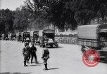 Standbild französischen Depot der Reserve motor Transporte Frankreich, 1917, aus Sekunde 28 historischem Filmmaterial Videoclip 65675027292