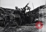 Image armes antiaériens Français France, 1916, de la seconde 24 séquences d'archives historiques vidéo 65675027331