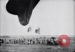 Image armes antiaériens Français France, 1916, de la seconde 41 séquences d'archives historiques vidéo 65675027331