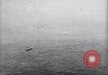 Standbild Aerial dogfight Frankreich, 1918, aus Sekunde 32 historischem Filmmaterial Videoclip 65675027334