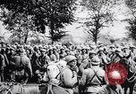 Image soldats français occupent des tranchées Bois Carre France, 1916, de la seconde 11 séquences d'archives historiques vidéo 65675027335