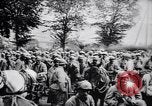 Image soldats français occupent des tranchées Bois Carre France, 1916, de la seconde 14 séquences d'archives historiques vidéo 65675027335
