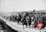 Image soldats français occupent des tranchées Bois Carre France, 1916, de la seconde 21 séquences d'archives historiques vidéo 65675027335