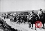Image soldats français occupent des tranchées Bois Carre France, 1916, de la seconde 26 séquences d'archives historiques vidéo 65675027335