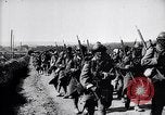 Image soldats français occupent des tranchées Bois Carre France, 1916, de la seconde 33 séquences d'archives historiques vidéo 65675027335