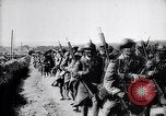 Image soldats français occupent des tranchées Bois Carre France, 1916, de la seconde 34 séquences d'archives historiques vidéo 65675027335