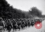 Image soldats français occupent des tranchées Bois Carre France, 1916, de la seconde 38 séquences d'archives historiques vidéo 65675027335