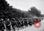 Image soldats français occupent des tranchées Bois Carre France, 1916, de la seconde 39 séquences d'archives historiques vidéo 65675027335