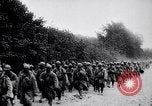 Image soldats français occupent des tranchées Bois Carre France, 1916, de la seconde 40 séquences d'archives historiques vidéo 65675027335