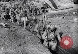 Image soldats français occupent des tranchées Bois Carre France, 1916, de la seconde 49 séquences d'archives historiques vidéo 65675027335