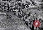 Image soldats français occupent des tranchées Bois Carre France, 1916, de la seconde 51 séquences d'archives historiques vidéo 65675027335