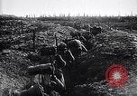 Image soldats français occupent des tranchées Bois Carre France, 1916, de la seconde 54 séquences d'archives historiques vidéo 65675027335