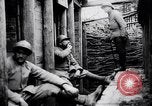 Immagine di Soldati francesi rilassante Francia, 1916, secondo 26 filmato di repertorio 65675027336