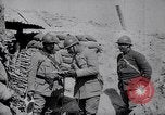 Immagine di Soldati francesi rilassante Francia, 1916, secondo 43 filmato di repertorio 65675027336