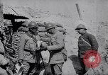 Immagine di Soldati francesi rilassante Francia, 1916, secondo 45 filmato di repertorio 65675027336