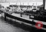 Standbild US-Truppen Schiff New York United States USA, 1918, aus Sekunde 32 historischem Filmmaterial Videoclip 65675027342