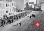Immagine di Truppe tedesche ritirare Aumetz Francia, 1918, secondo 36 filmato di repertorio 65675027348