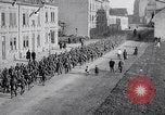 Immagine di Truppe tedesche ritirare Aumetz Francia, 1918, secondo 47 filmato di repertorio 65675027348