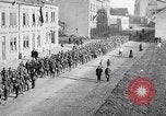 Immagine di Truppe tedesche ritirare Aumetz Francia, 1918, secondo 55 filmato di repertorio 65675027348