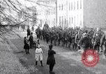 Immagine di Truppe tedesche ritirare Aumetz Francia, 1918, secondo 14 filmato di repertorio 65675027349